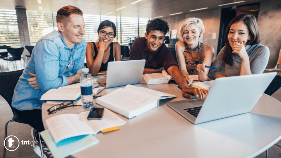 Zaradite dok učite: Top biznis ideje za studente